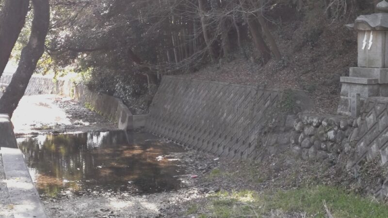 水神社の祠